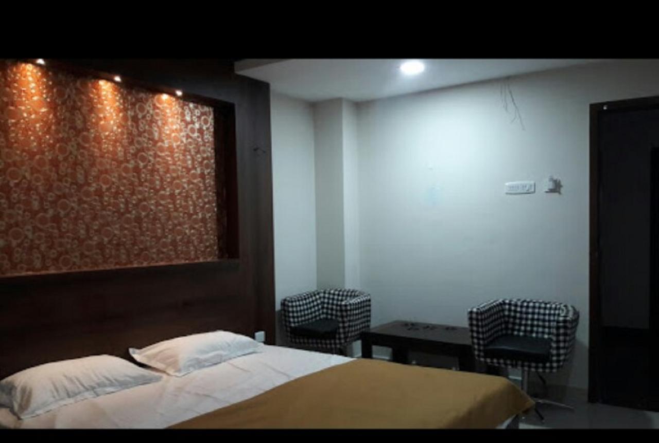 Hotel Gowri Sankar Ambasamudram Exterior photo