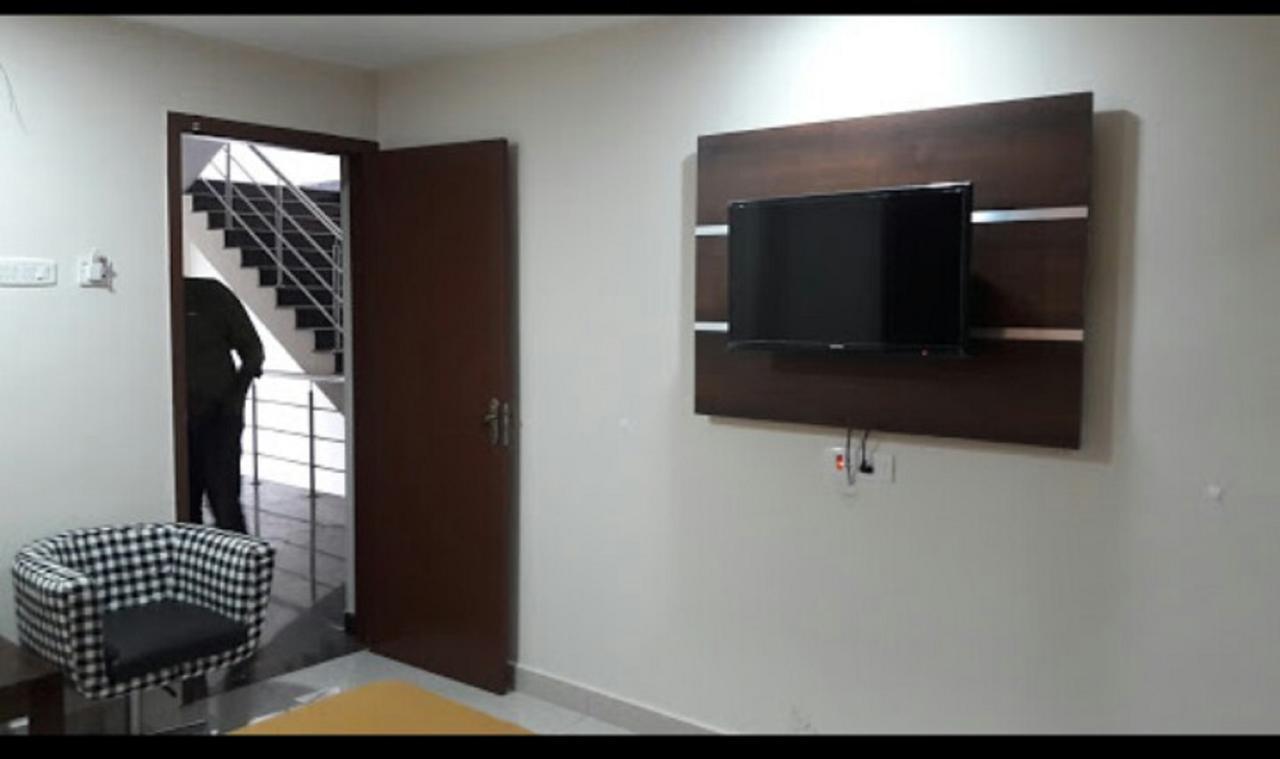 Hotel Gowri Sankar Ambasamudram Exterior photo